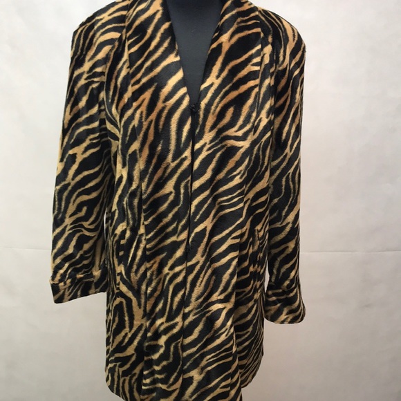 Cache Long Leopard Print Coat - Picture 4 of 12